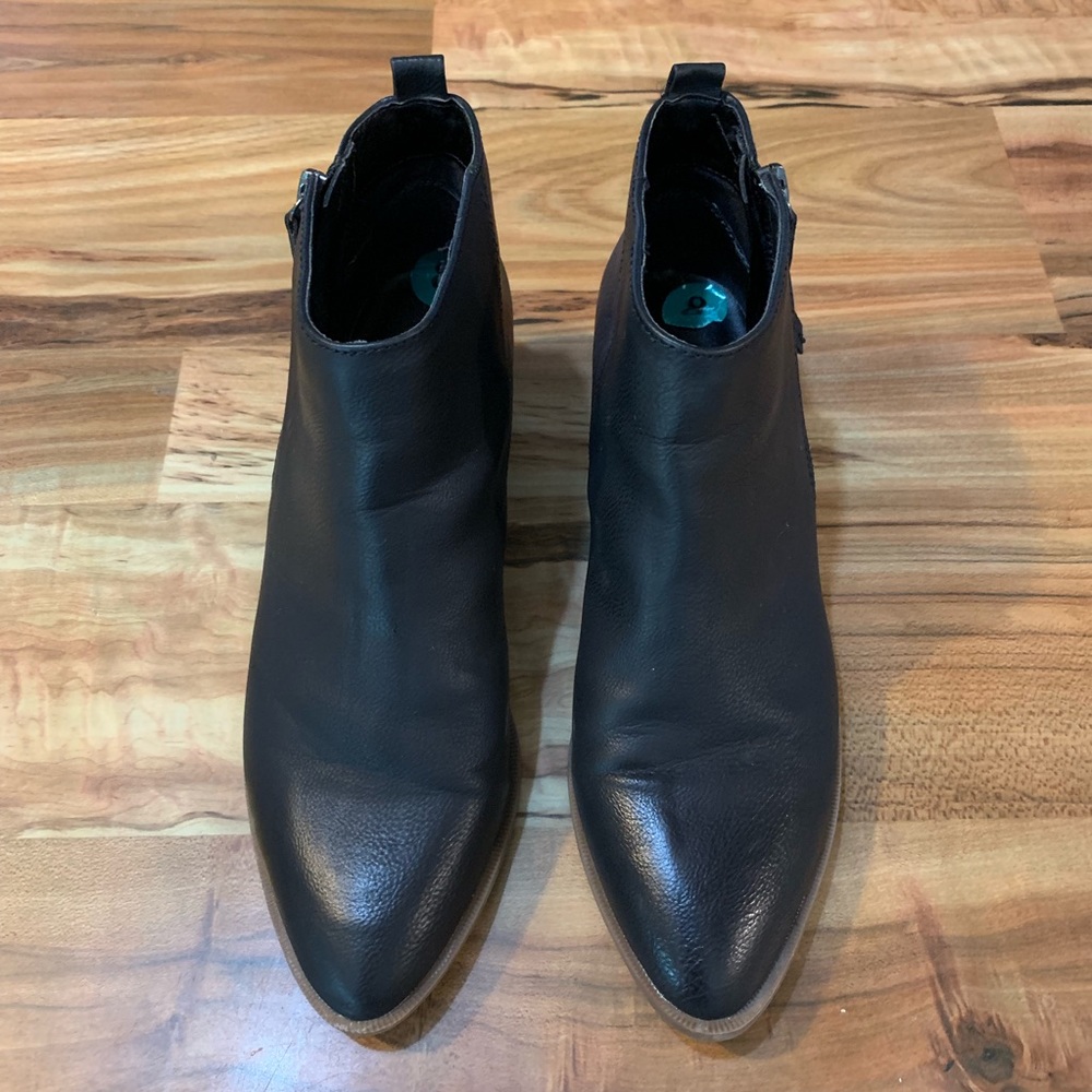 Circus by Sam Edelman Black Zip Up Booties